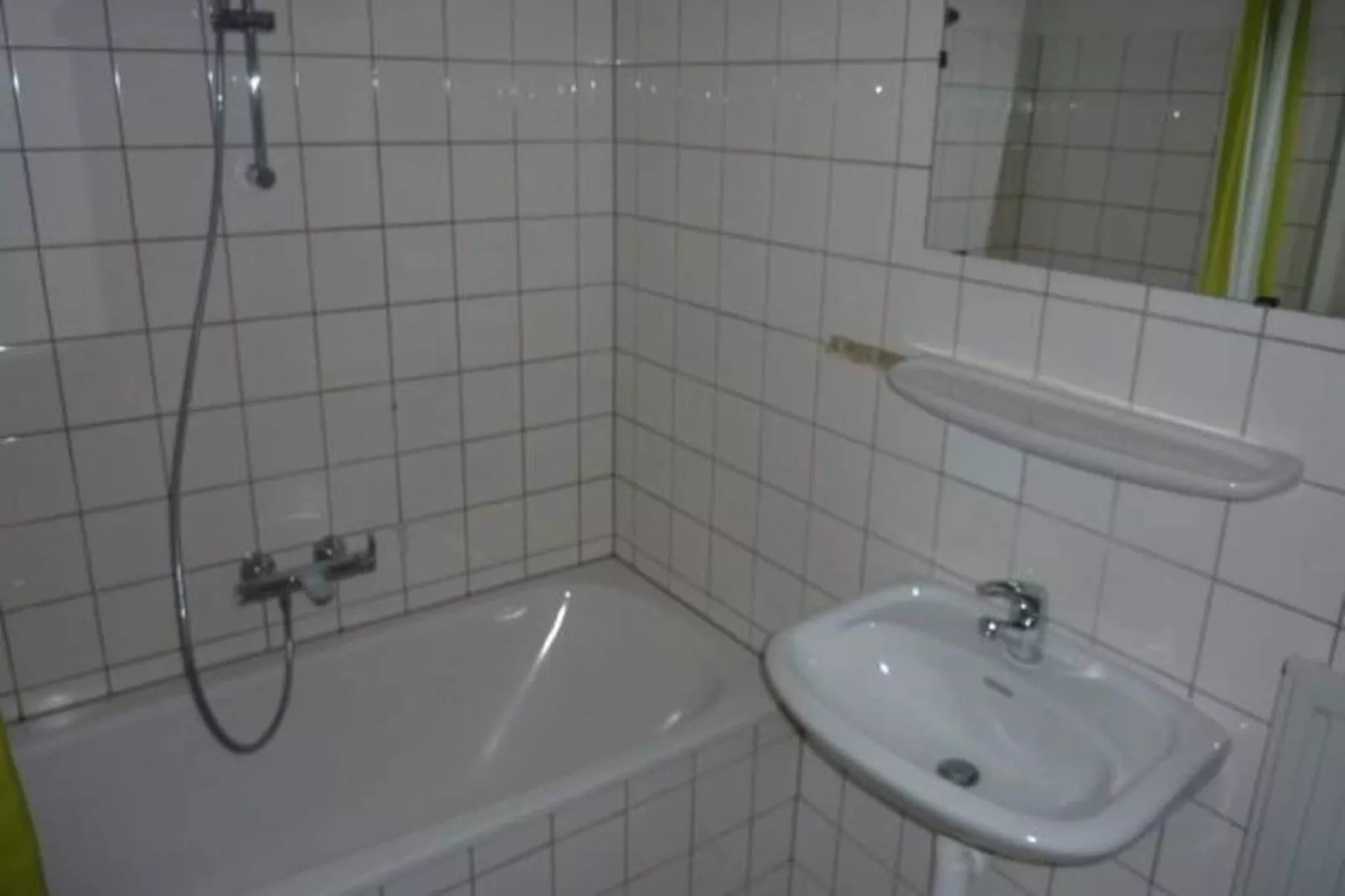 Schoneveld 367 Strandparel Breskens-Bathroom
