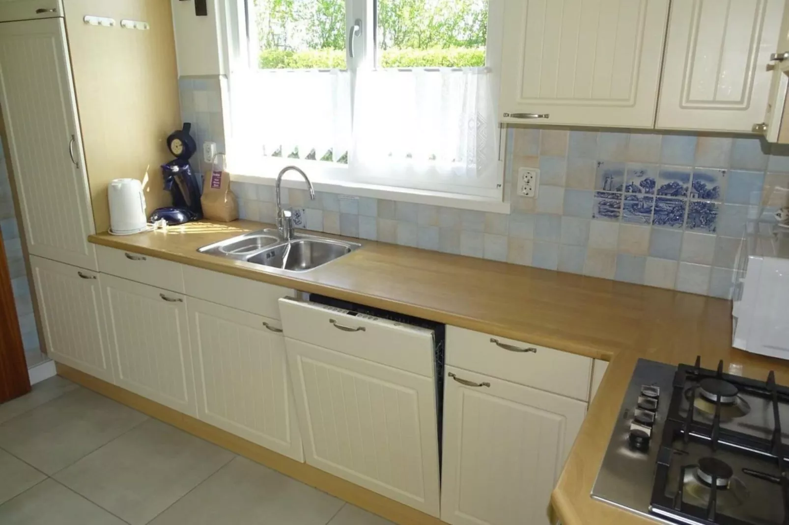 Schoneveld 36 Zeester Breskens-Kitchen