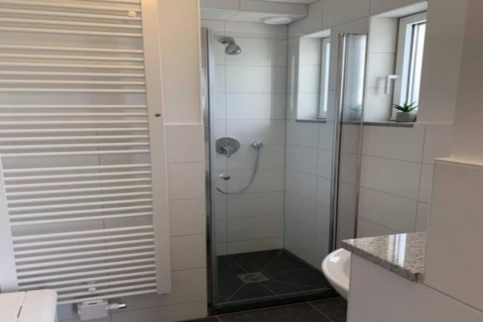 Scheldeveste 17 Schelde de luxe Breskens-Bathroom