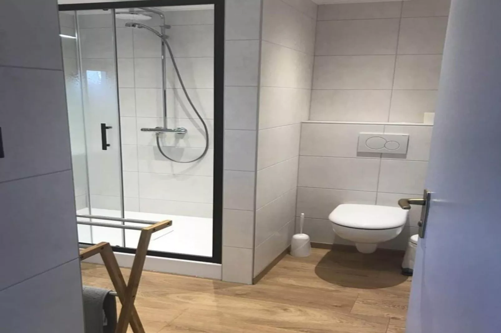 Schoneveld 60 Zeester Breskens-Bathroom