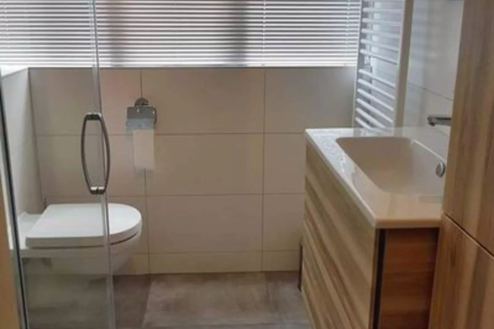 Scheldeveste 228 Zwin Breskens-Bathroom