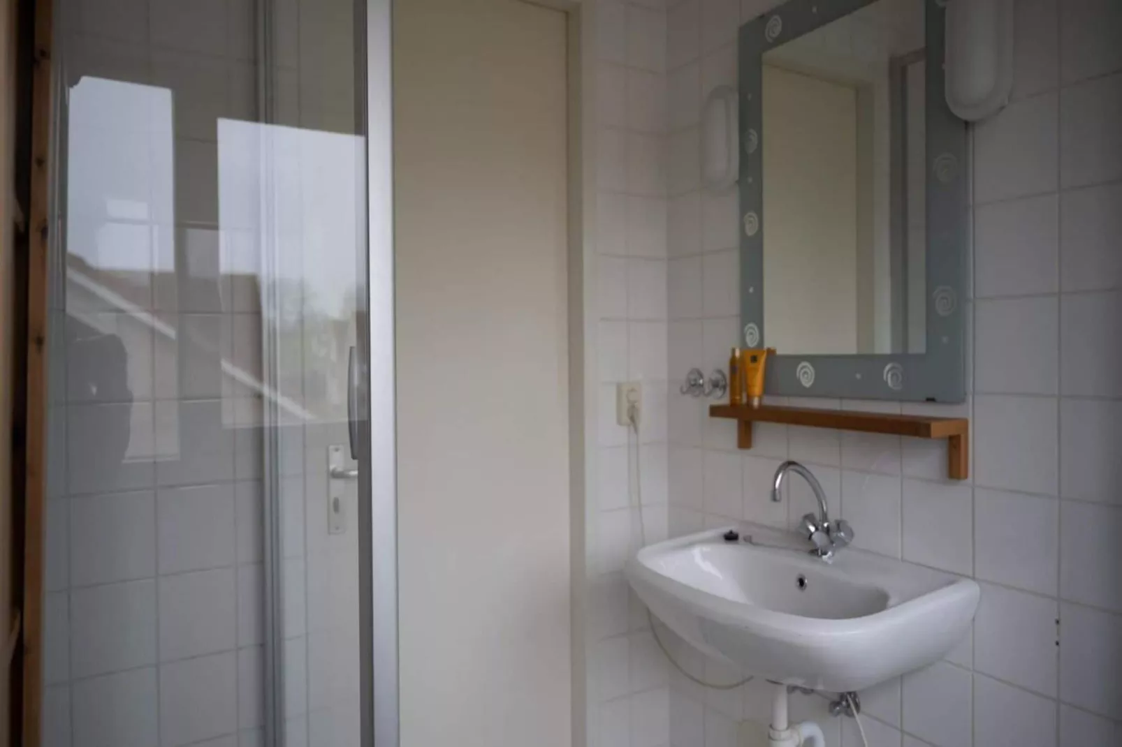Scheldeveste 45 Zwin Breskens-Bathroom