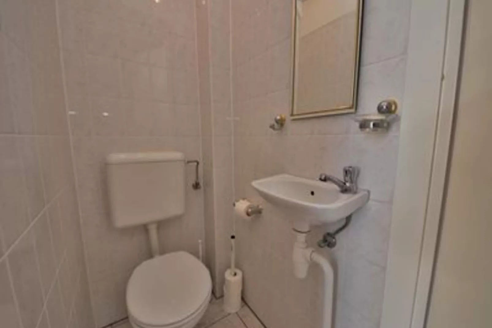 Scheldeveste 47 Zwin Breskens-Bathroom