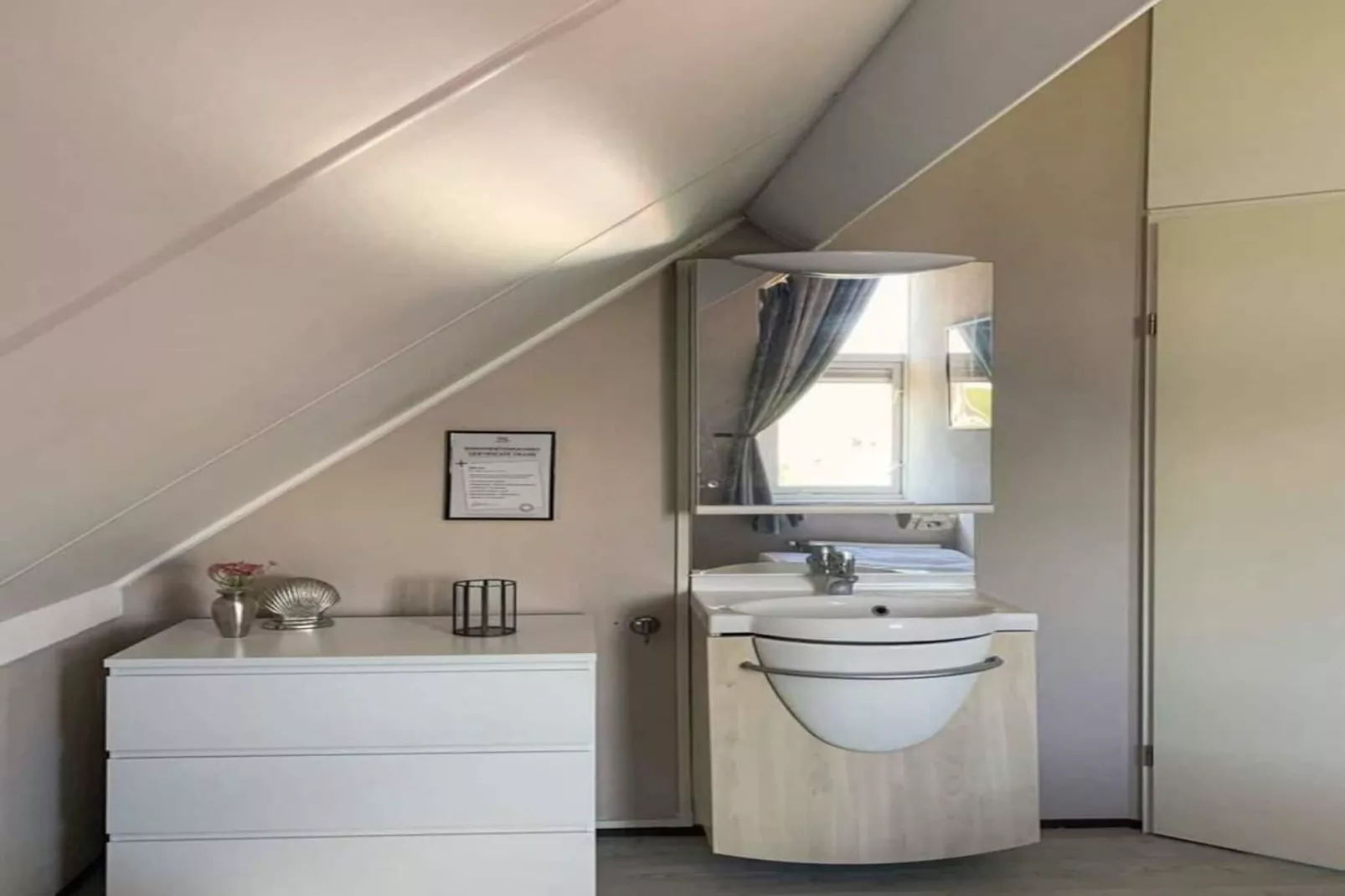 Scheldeveste 64 Zwin Breskens-Bathroom