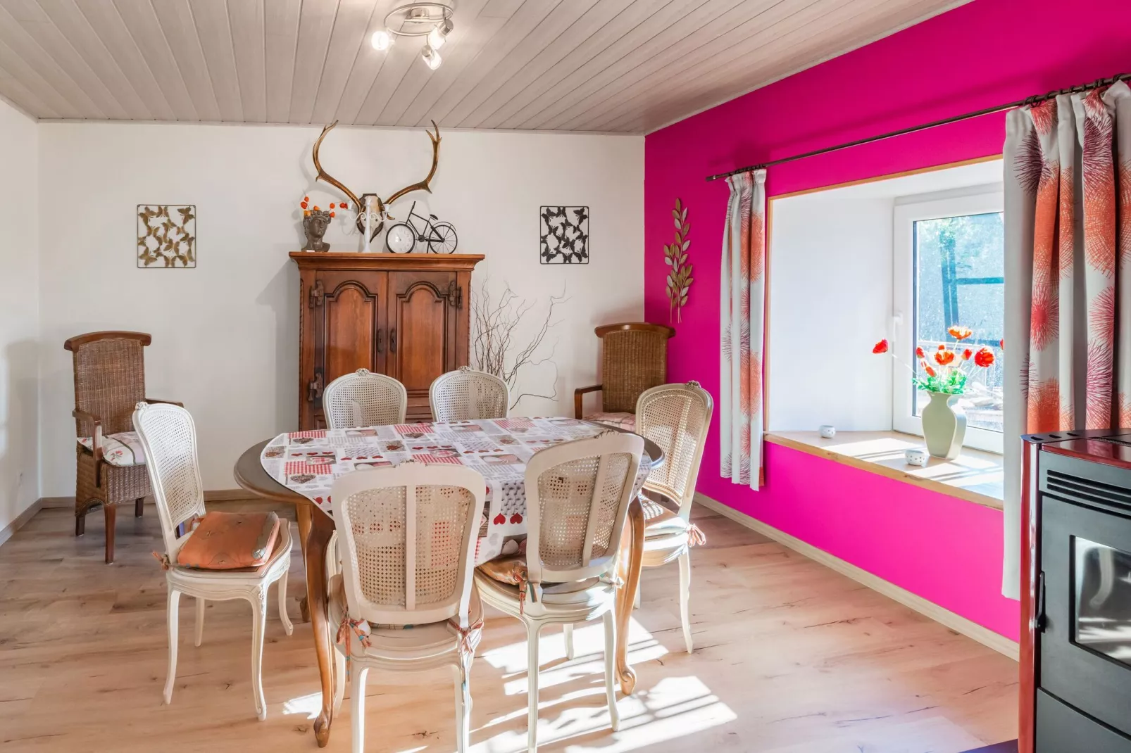 Au Vieux Puits-Dining room