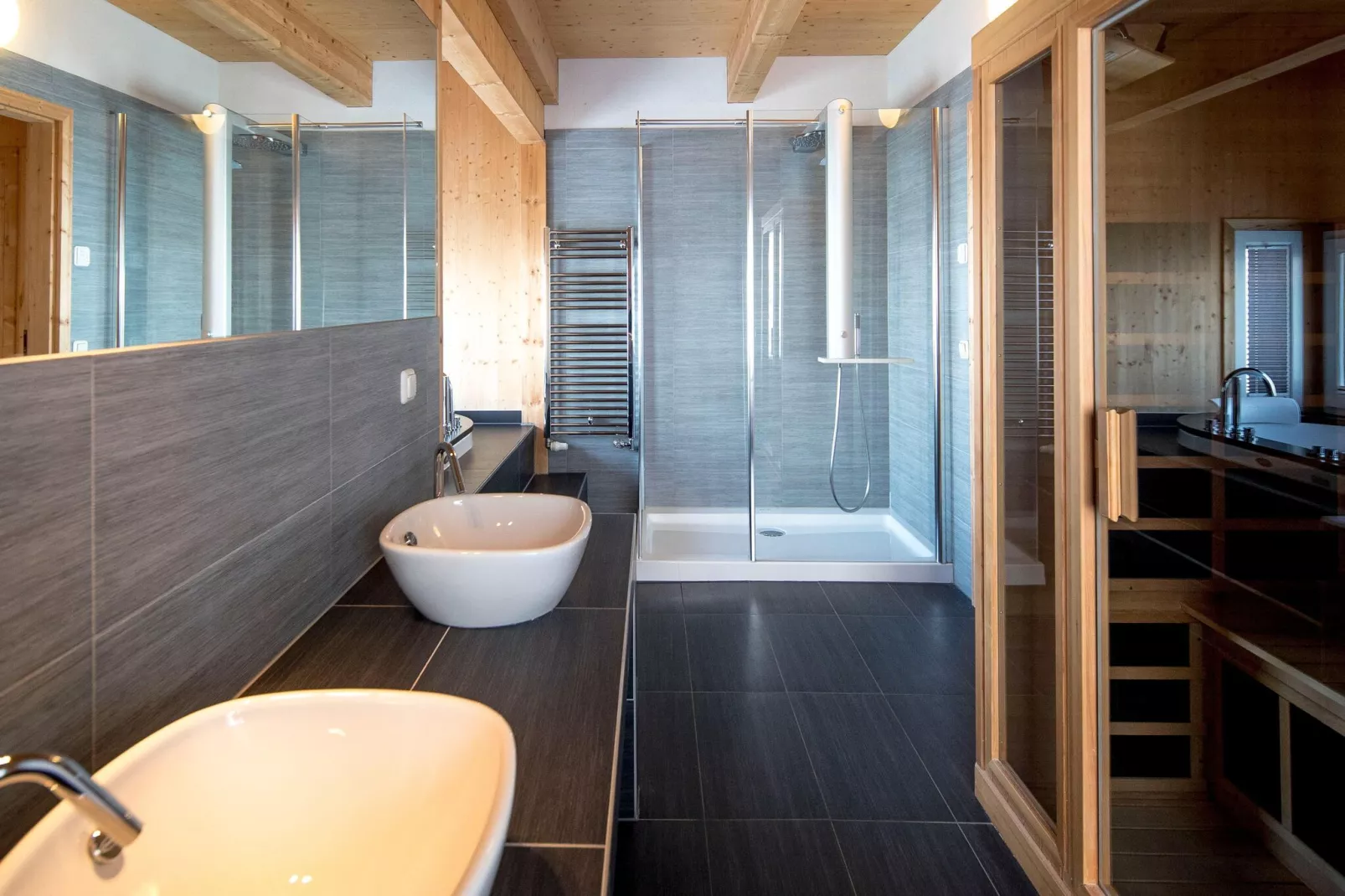 Alpenpark Turrach 2-Bathroom