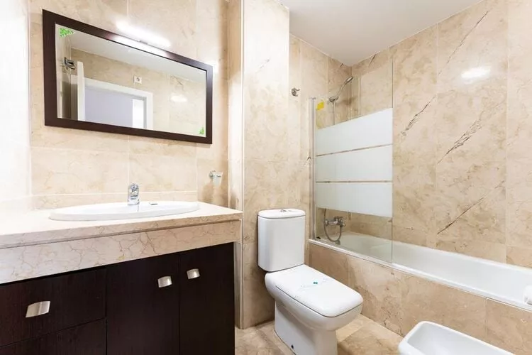 CT 331 - Faro's Los Prados de La Cala de Mijas-Bathroom