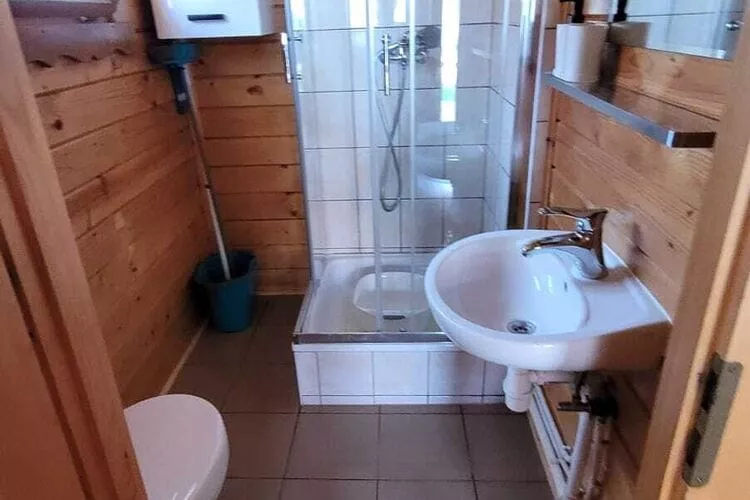 Domki Mazires-Bathroom