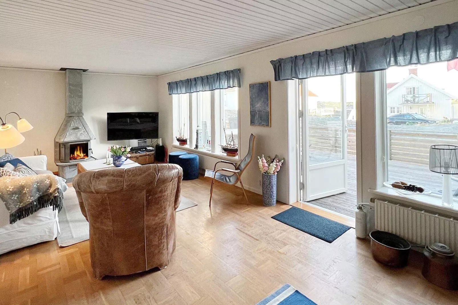 4 star holiday home in KÄLLÖ-KNIPPLA-Indoor