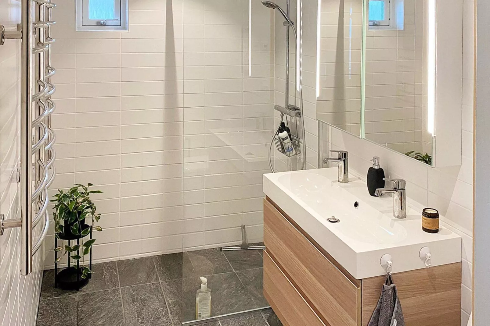 4 star holiday home in KÄLLÖ-KNIPPLA-Indoor