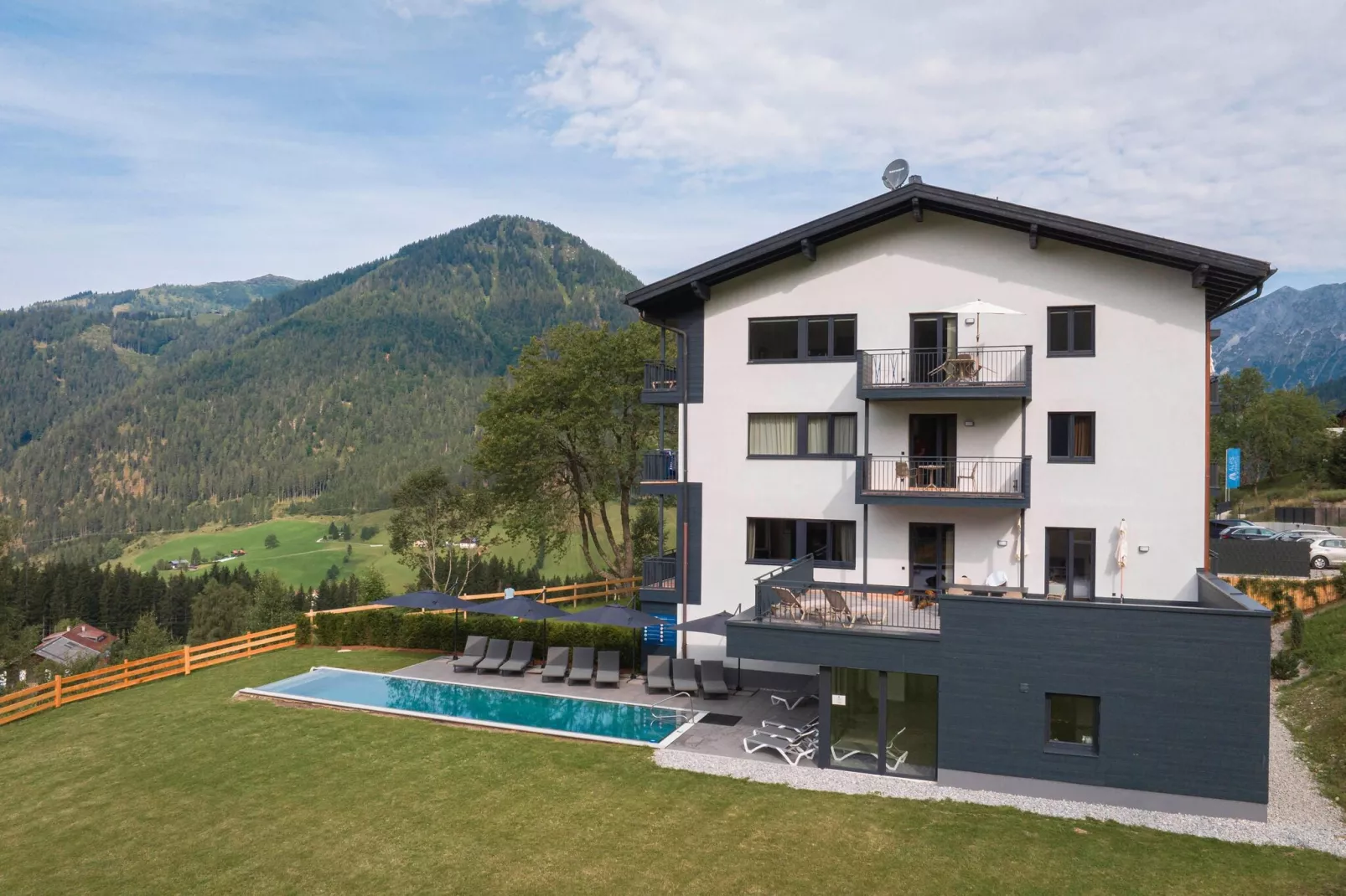 Hideaway Dachstein West 3-Exterior summer