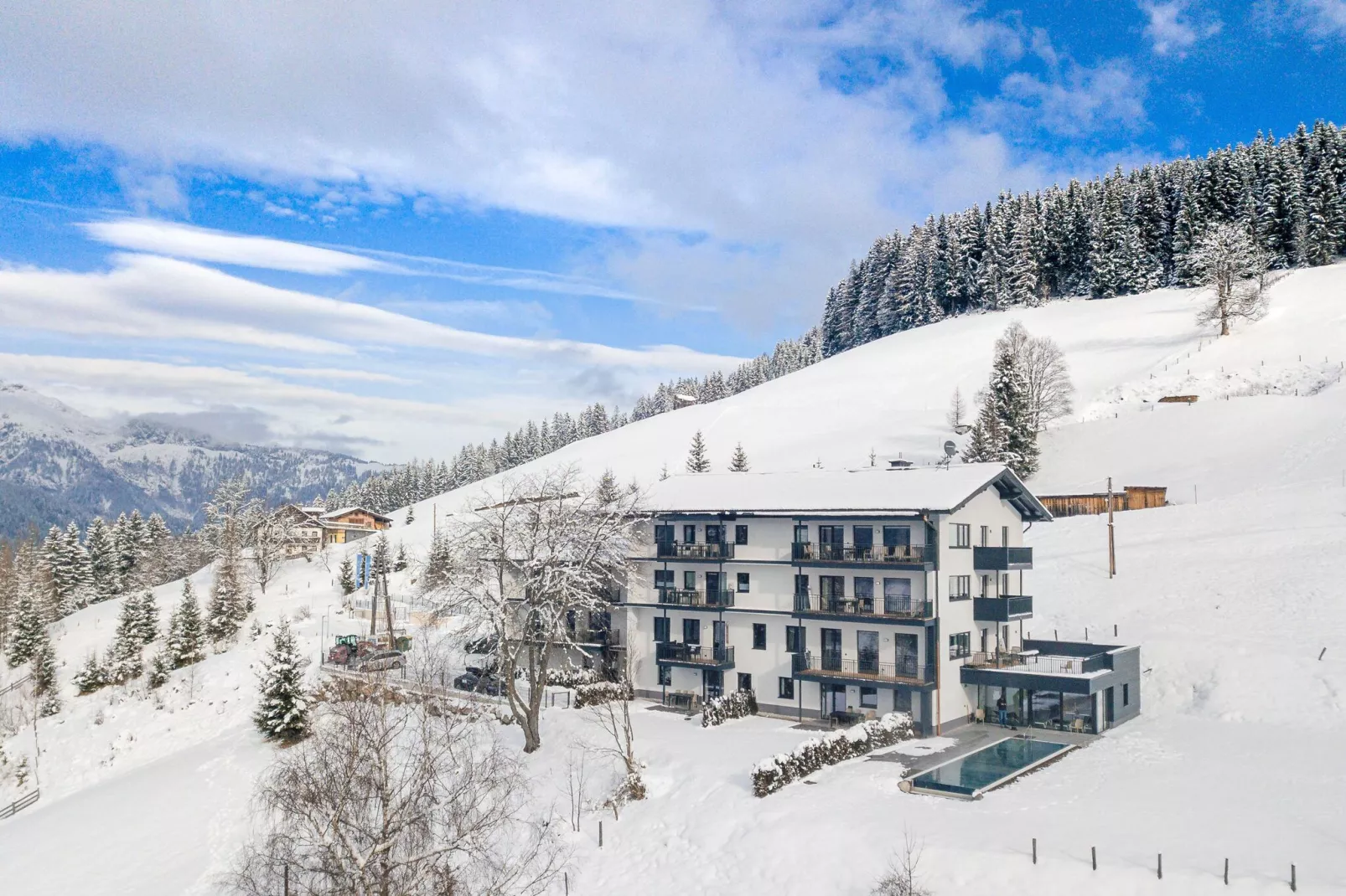 Hideaway Dachstein West 3-Exterior winter