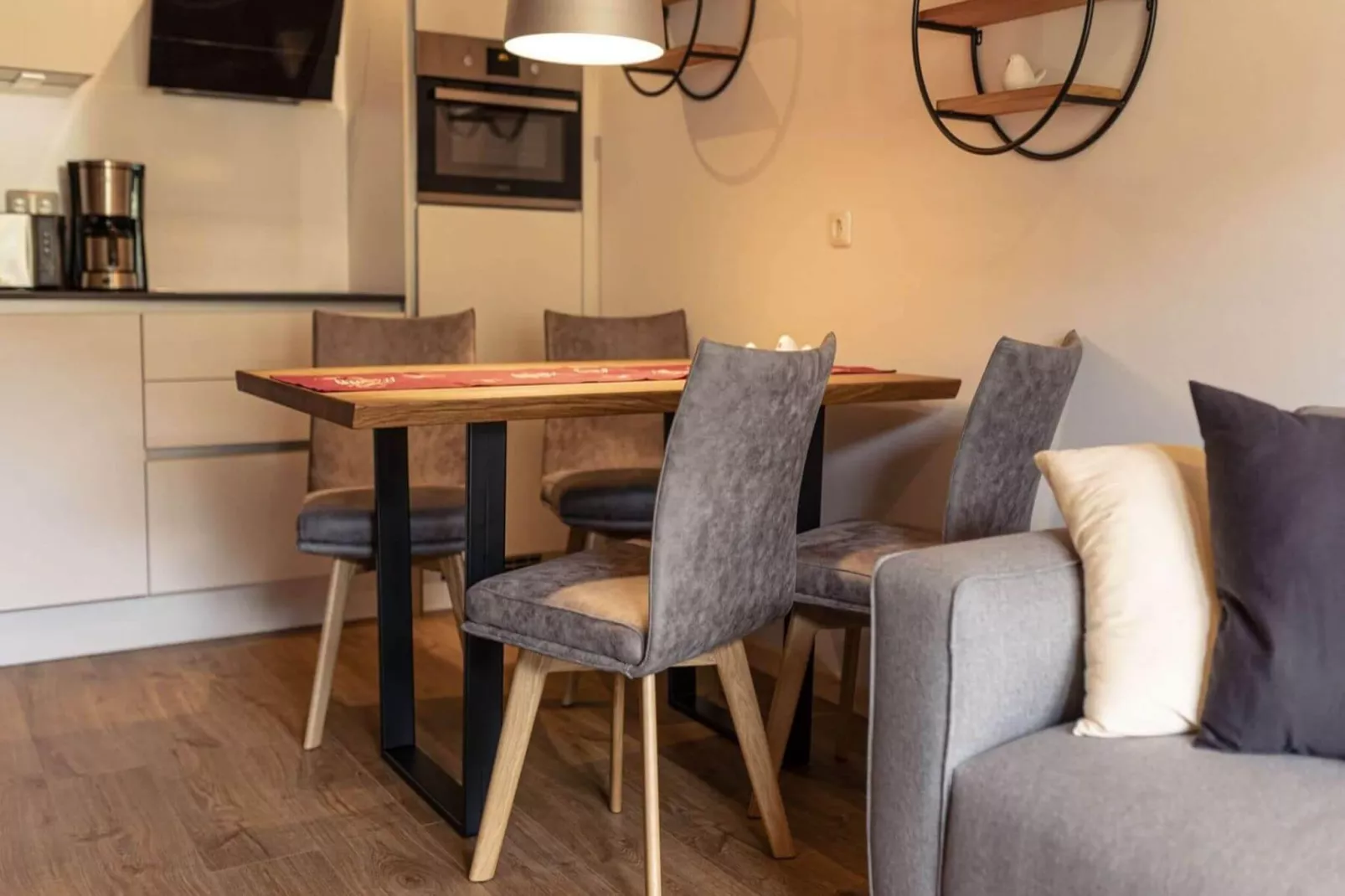 Kreischberg Suites 1-Dining room