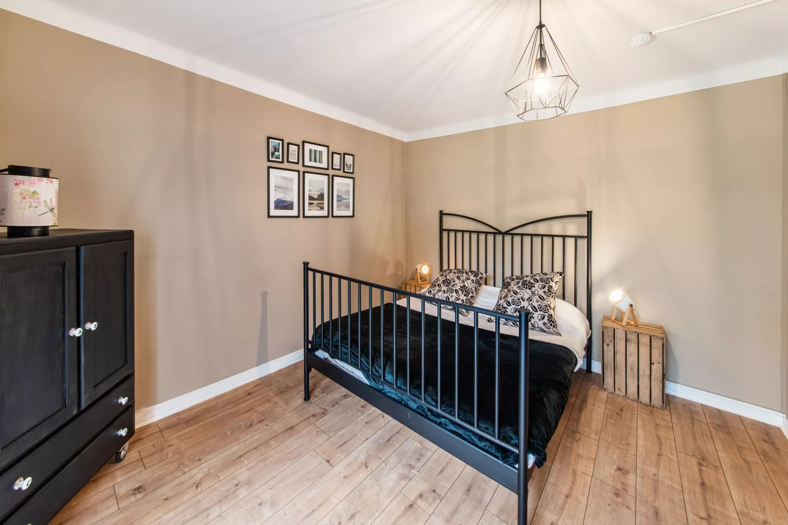 L' Épicerie d'Yvonne-Bedroom
