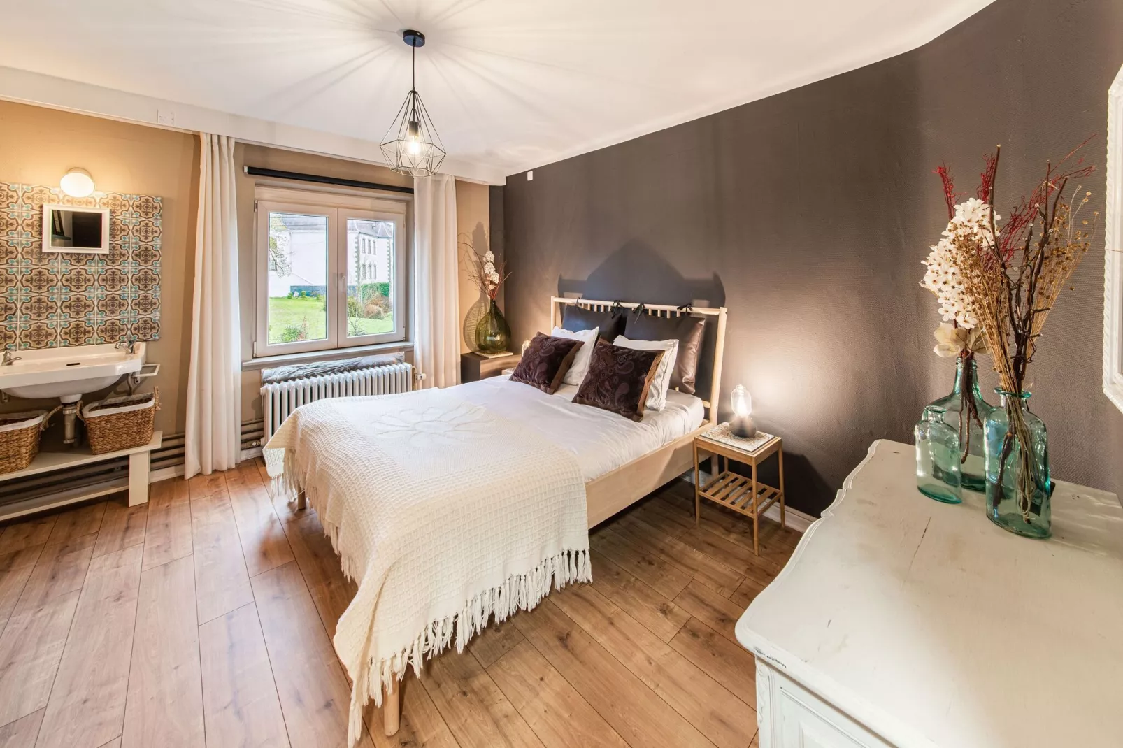 L' Épicerie d'Yvonne-Bedroom