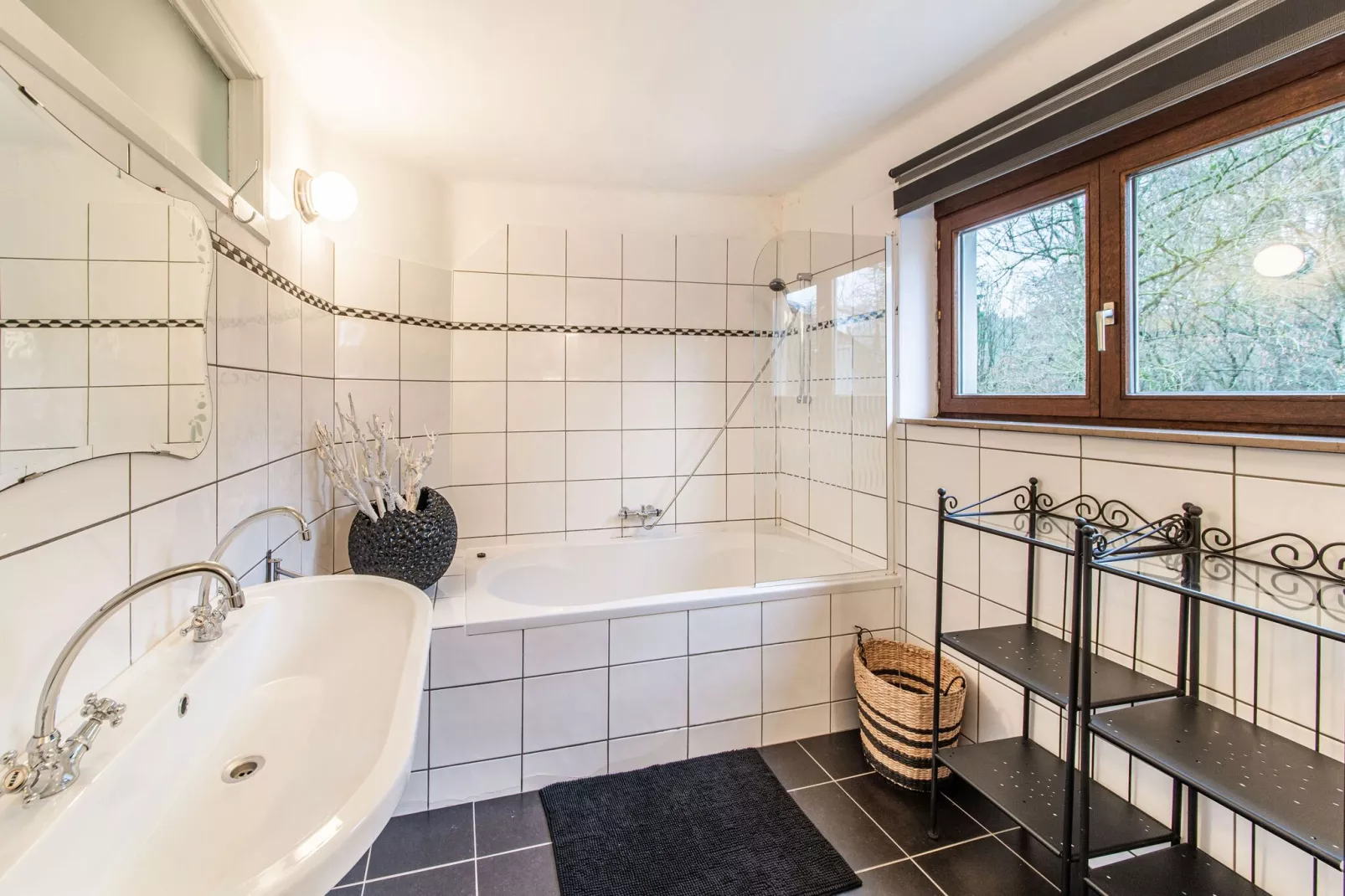 L' Épicerie d'Yvonne-Bathroom