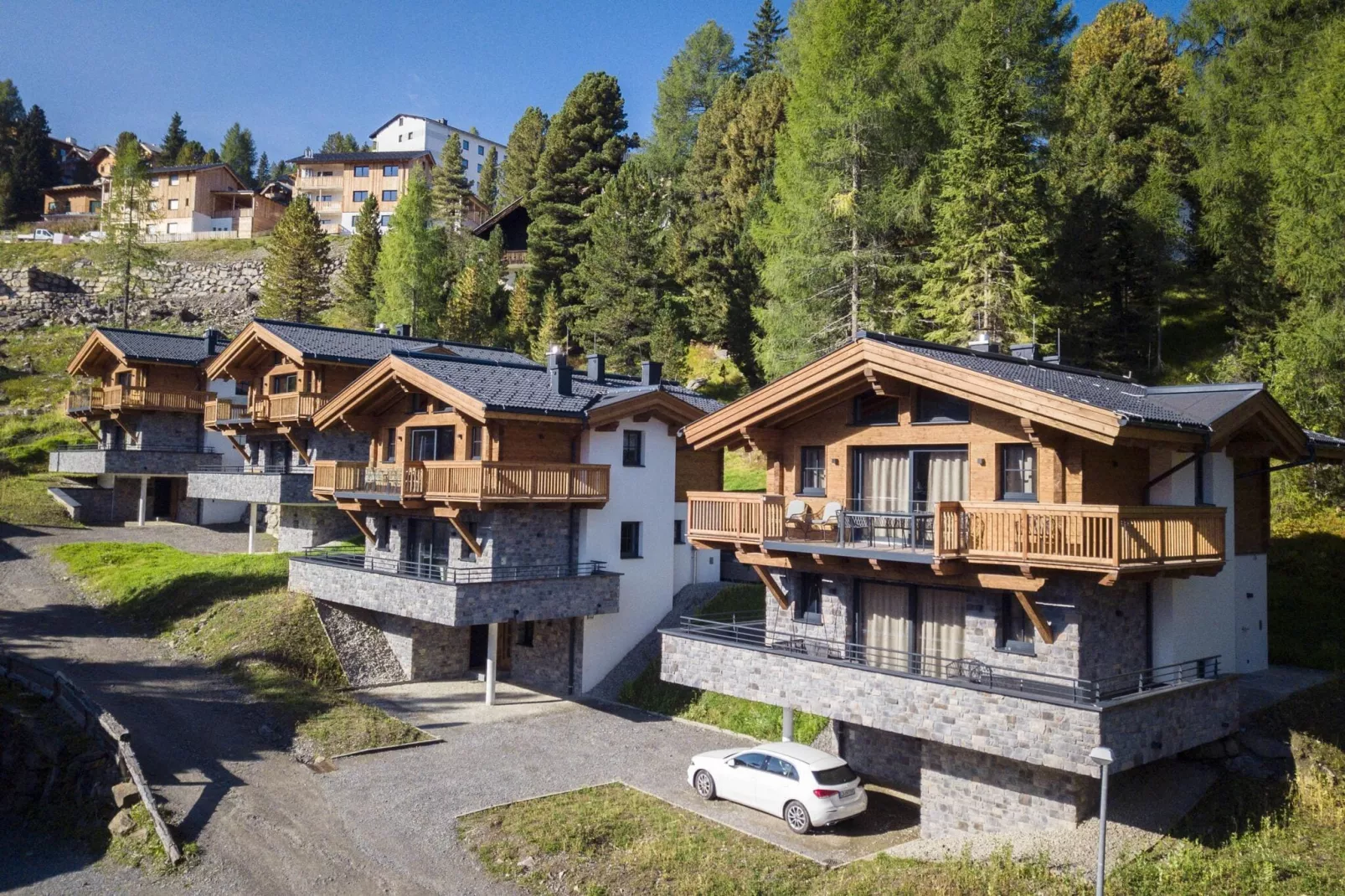 Turrach Lodges 1-Exterior summer