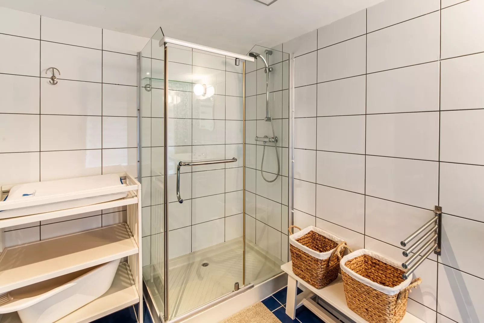 L' Épicerie d'Yvonne-Bathroom