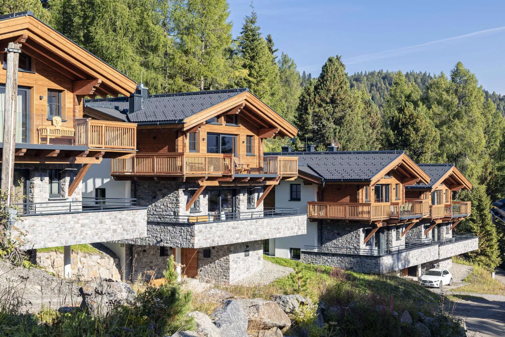 Turrach Lodges 1-Exterior summer