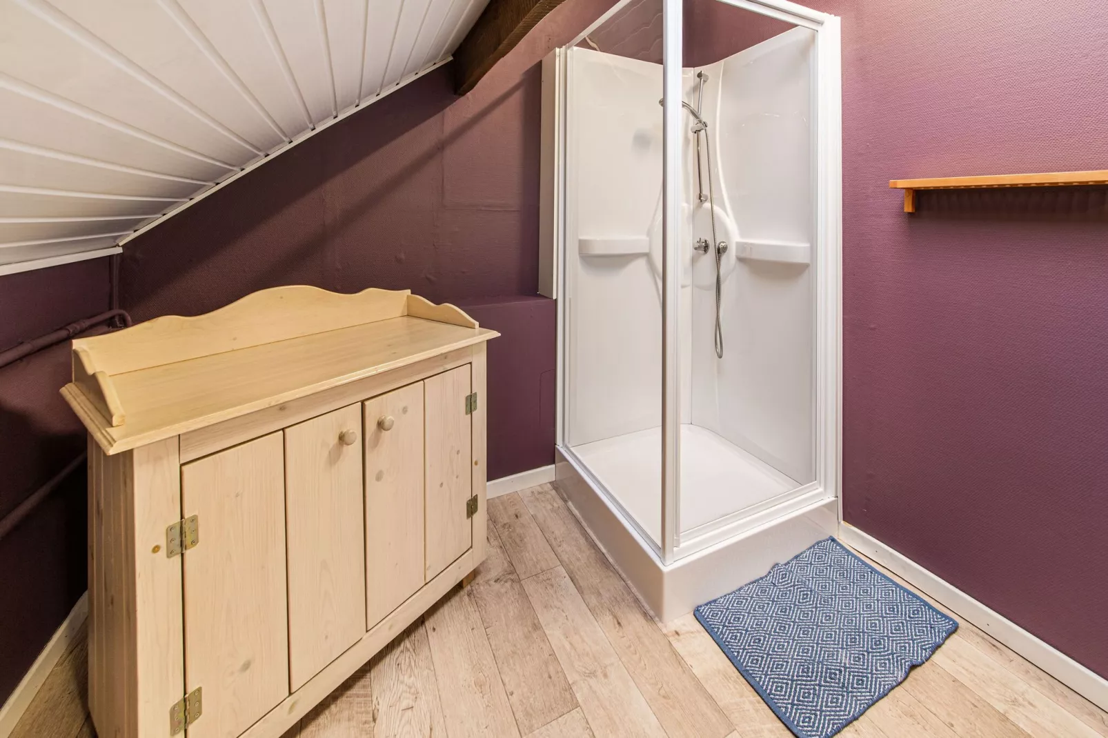 L' Épicerie d'Yvonne-Bathroom