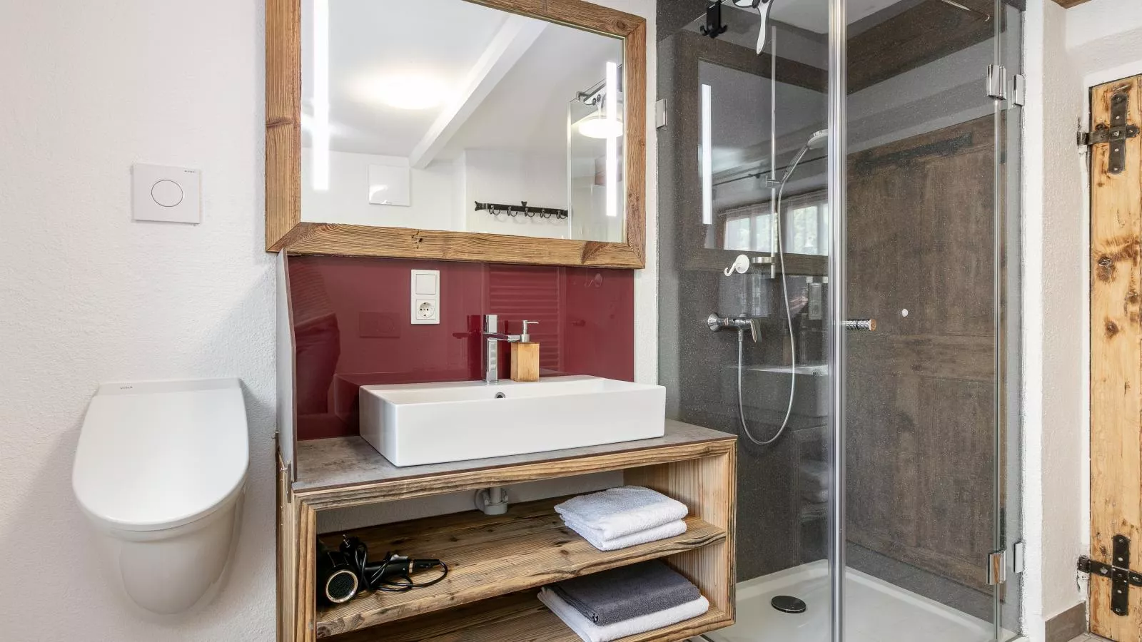 Zur Alten Schmiede-Bathroom