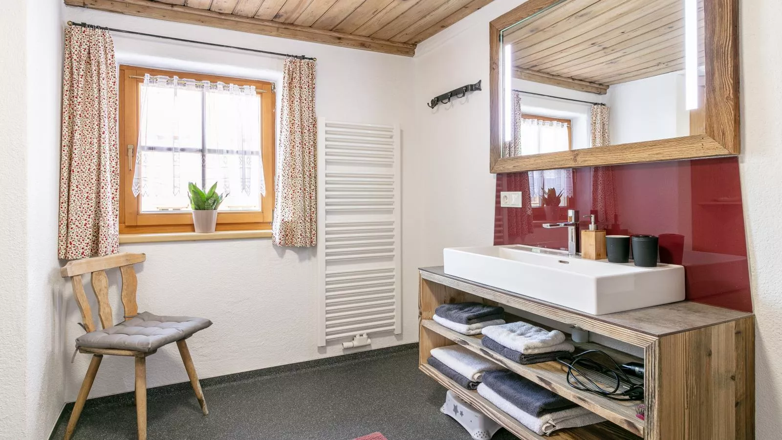 Zur Alten Schmiede-Bathroom