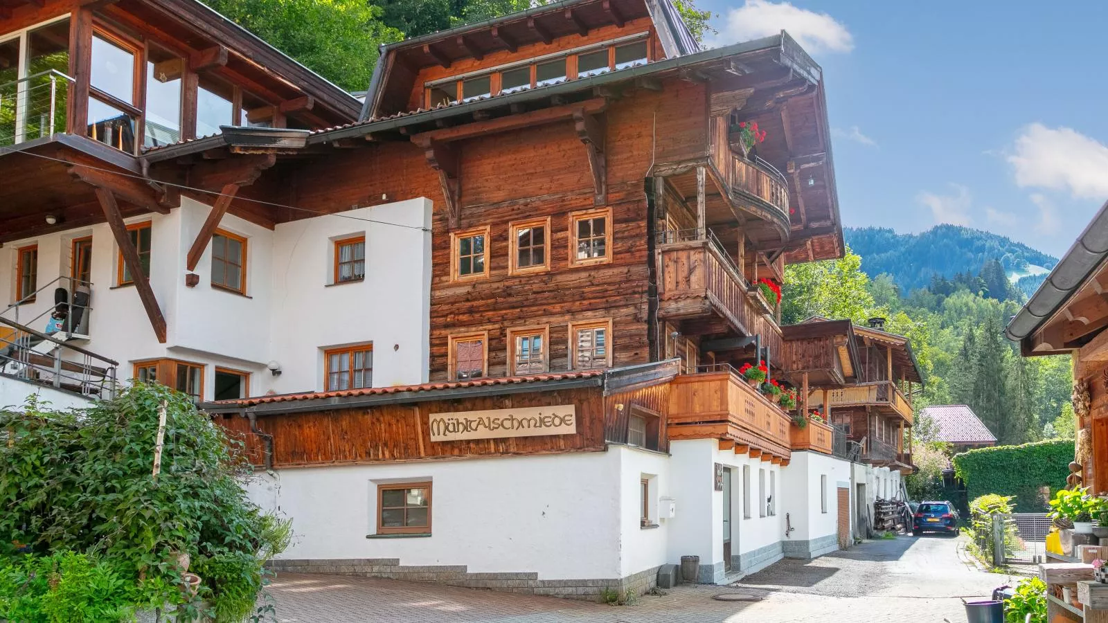 Zur Alten Schmiede-Exterior summer