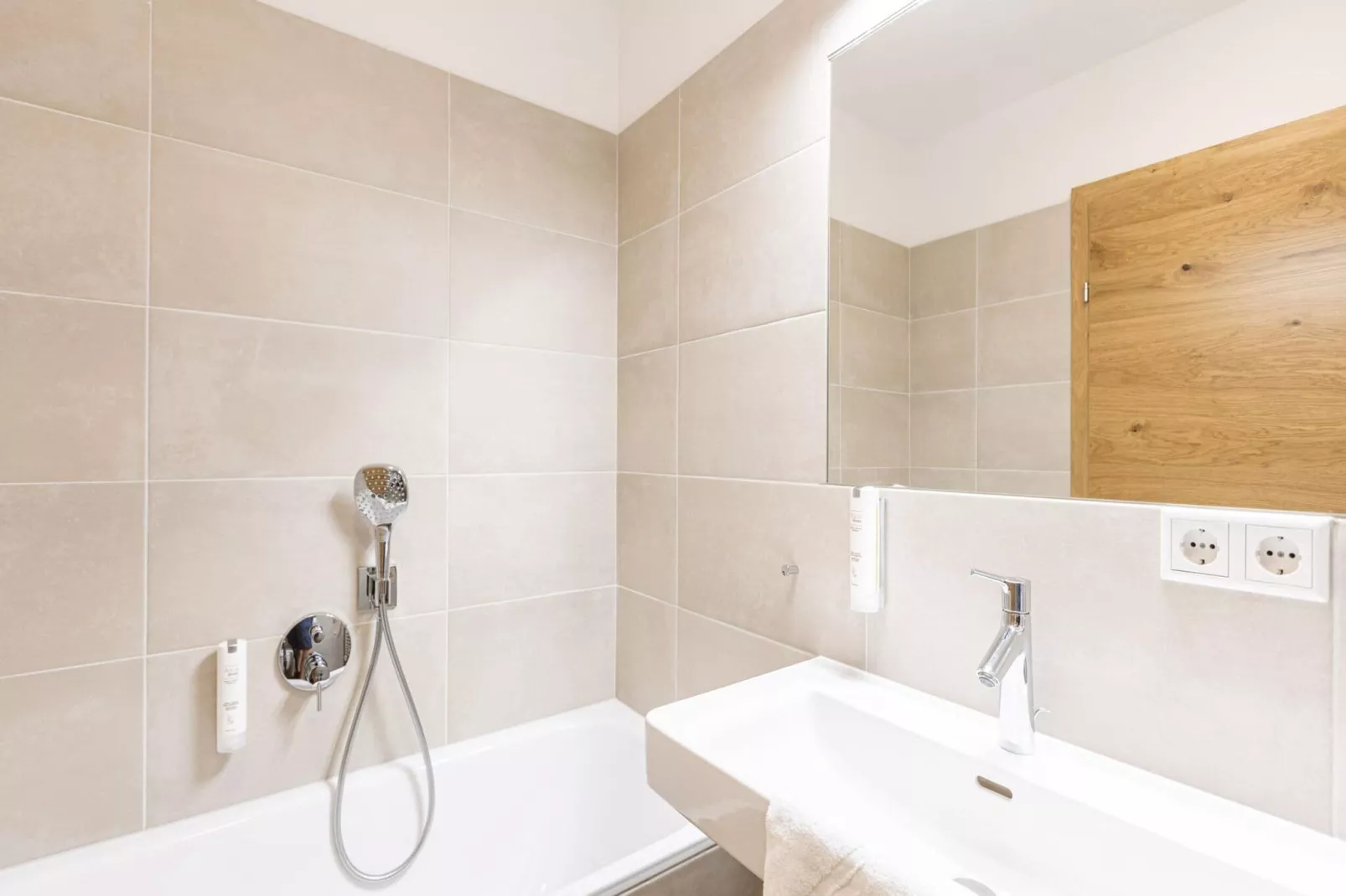 Turrach Lodges 2-Bathroom
