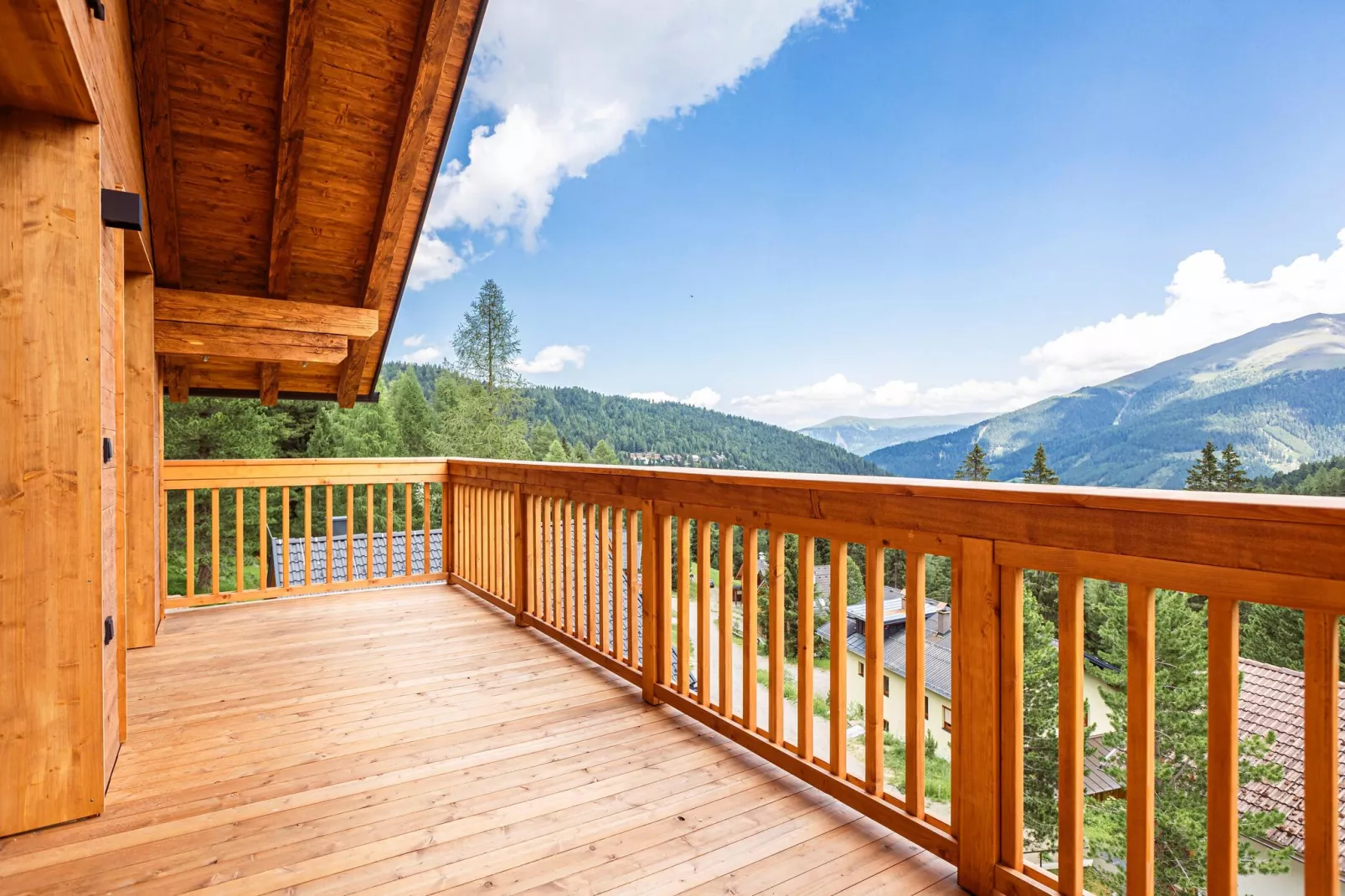 Turrach Lodges 2-View summer