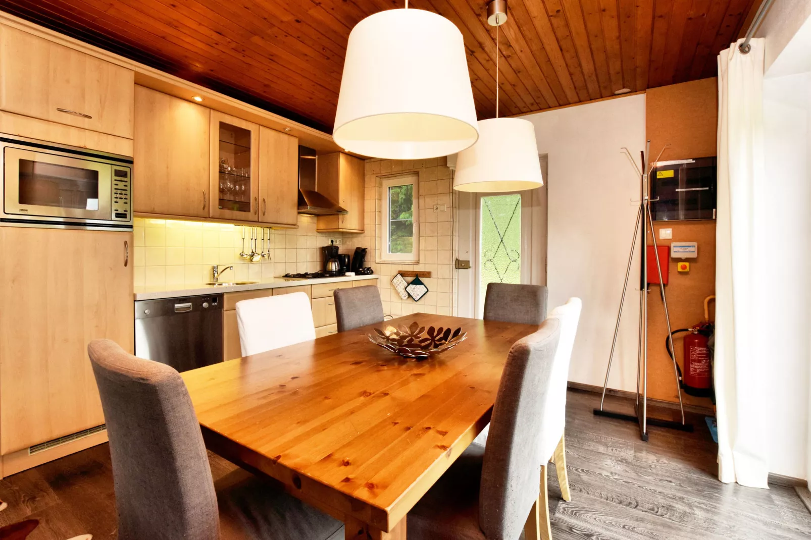 Chez Beau-Dining room