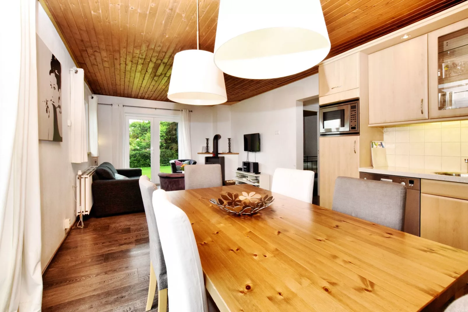 Chez Beau-Dining room