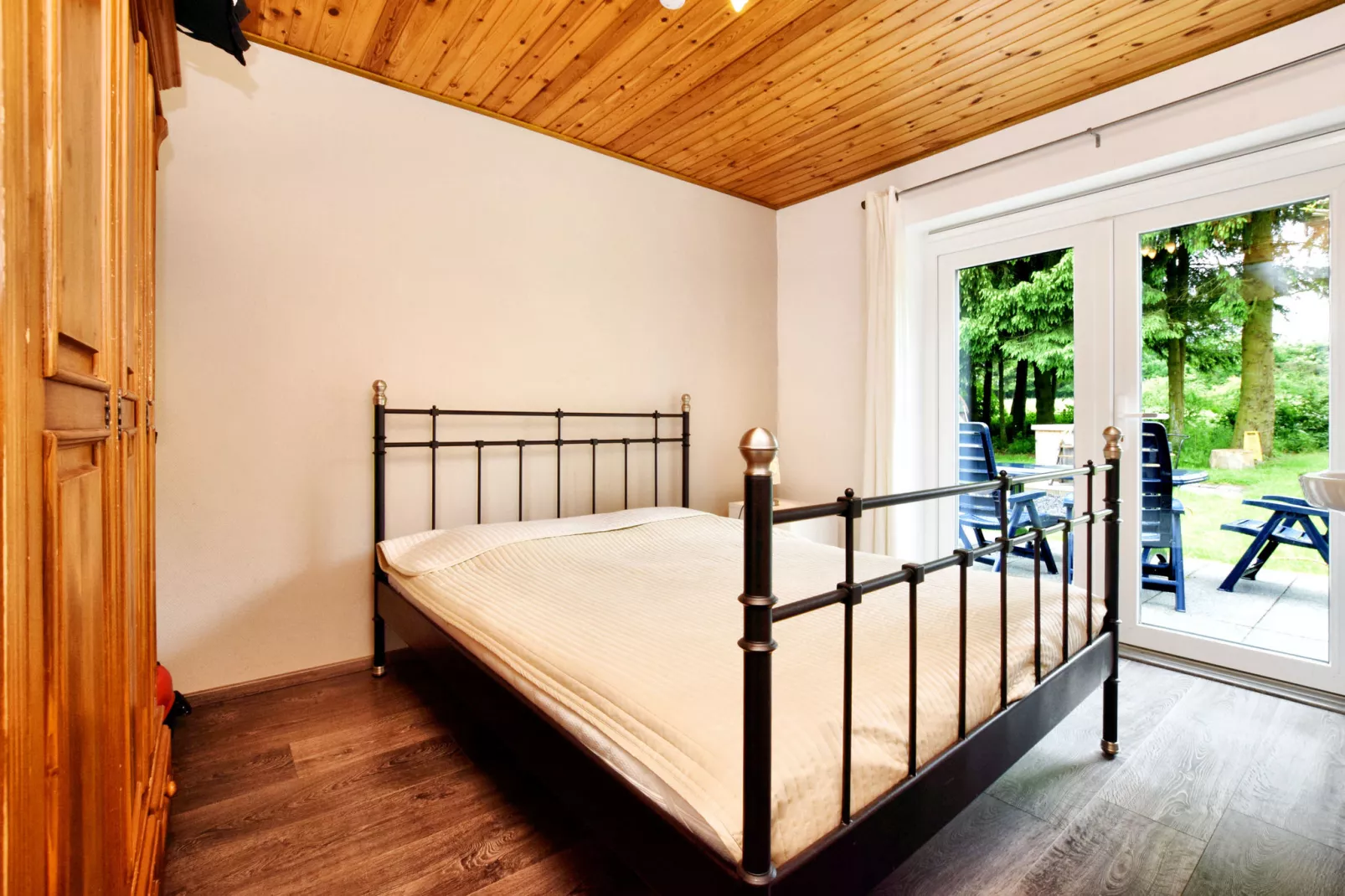Chez Beau-Bedroom