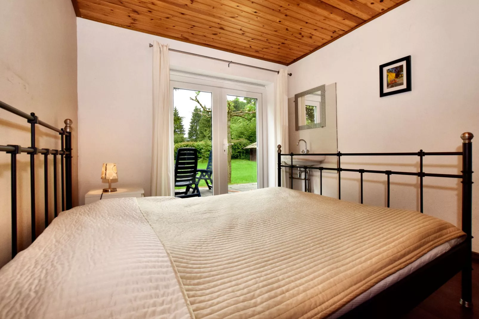 Chez Beau-Bedroom