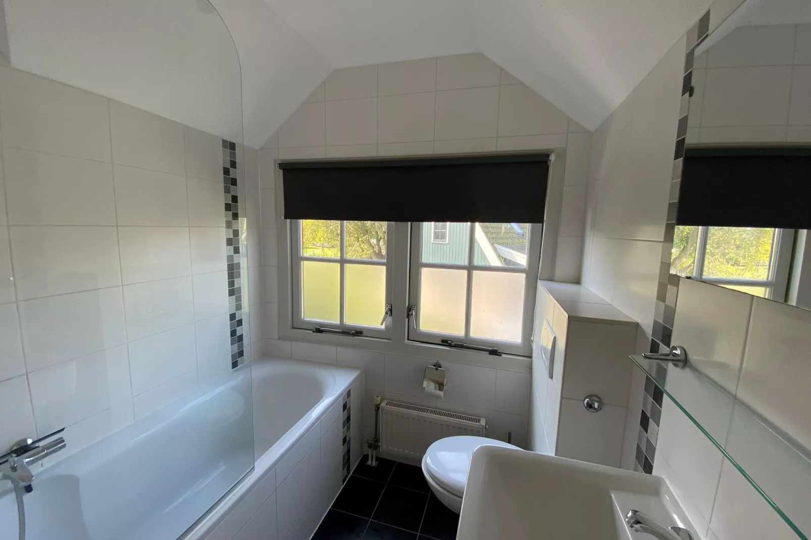 Recreatiepark Wiringherlant - Villa 15-Salle de bain