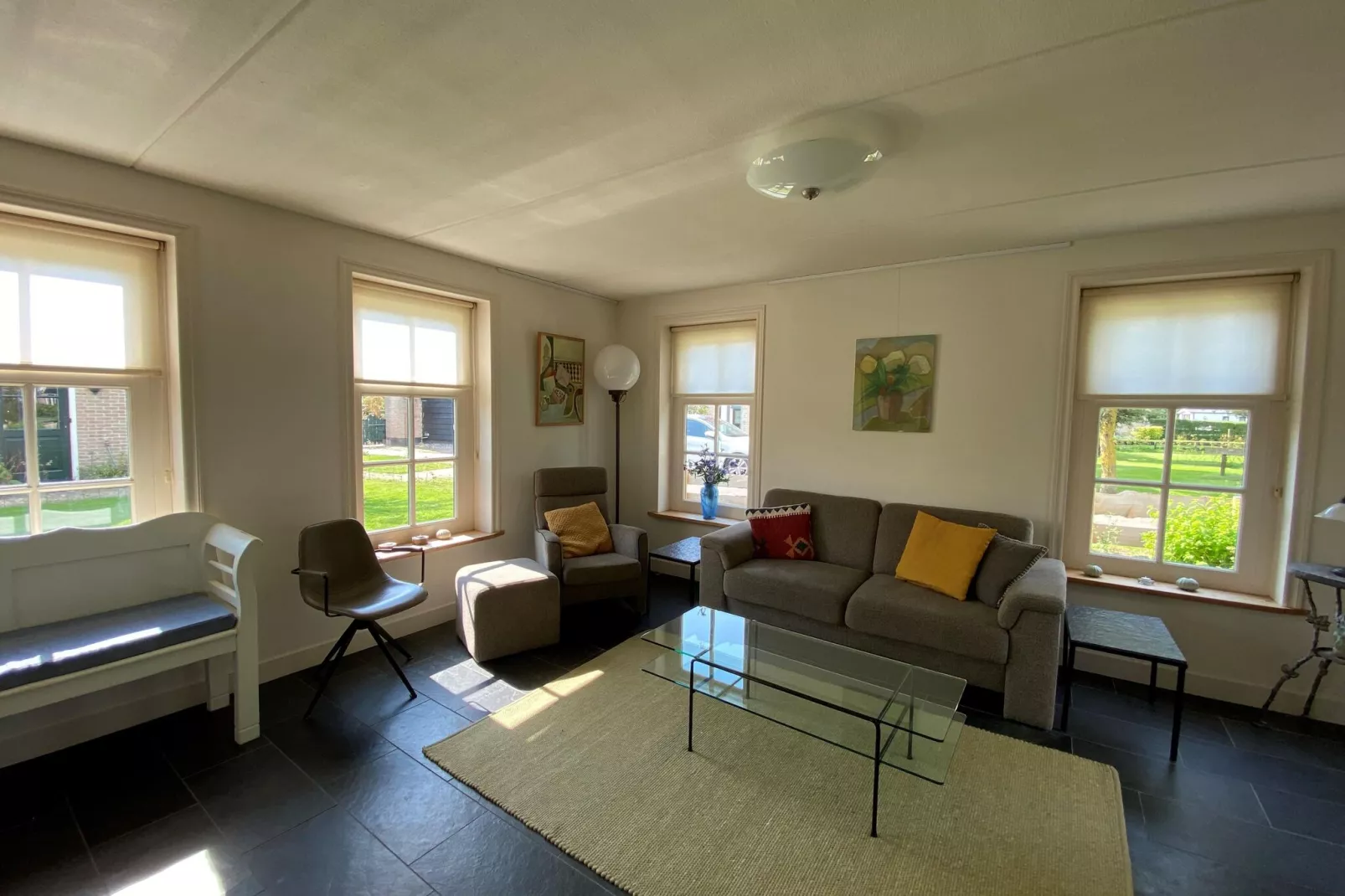 Recreatiepark Wiringherlant  - Villa 10-Living room