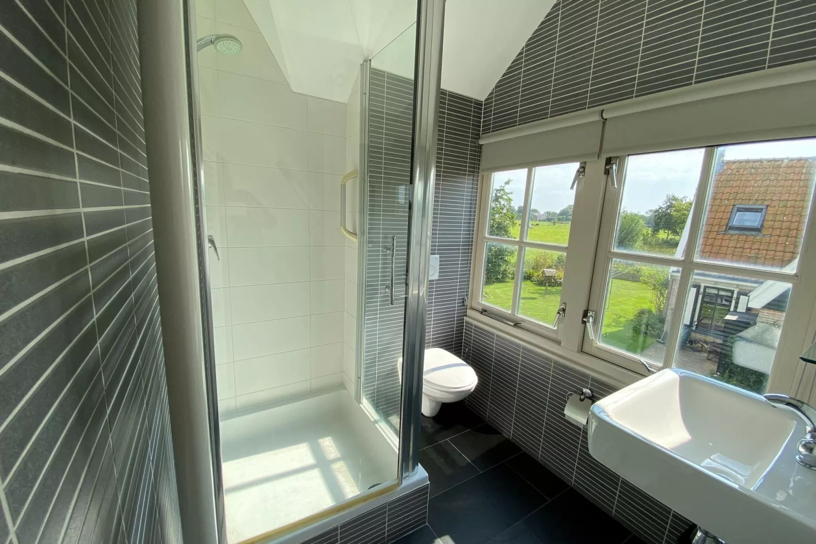 Recreatiepark Wiringherlant  - Villa 10-Bathroom