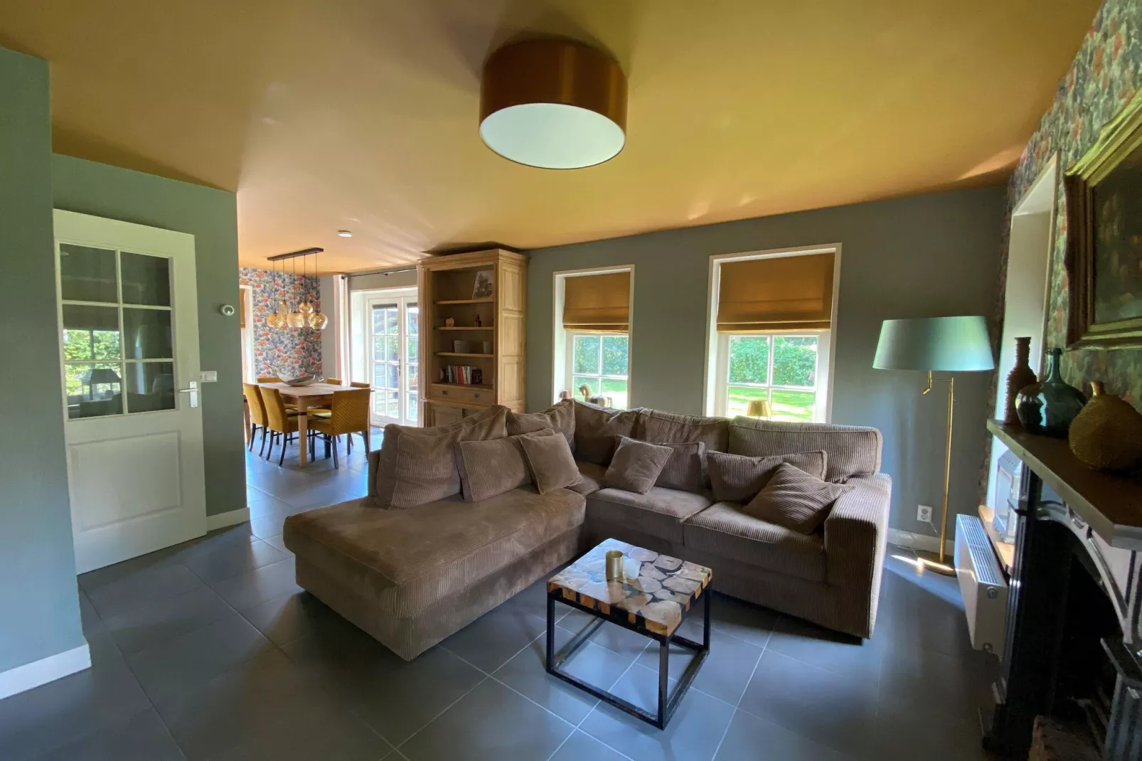 Recreatiepark Wiringherlant - Villa 18-Living room