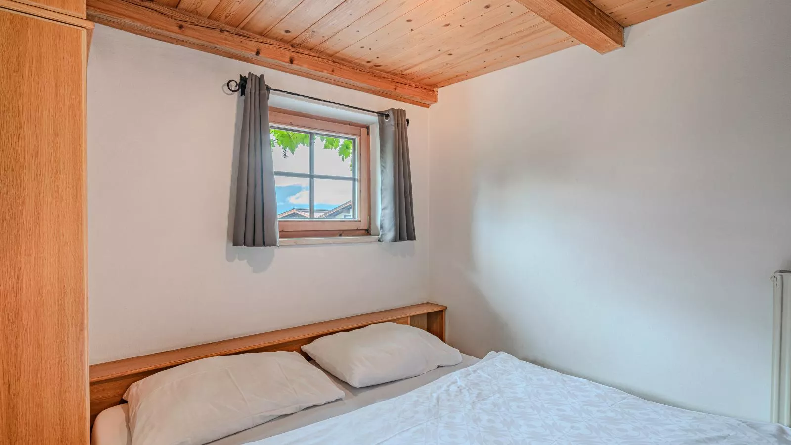 Jaklitsch XL-Bedroom