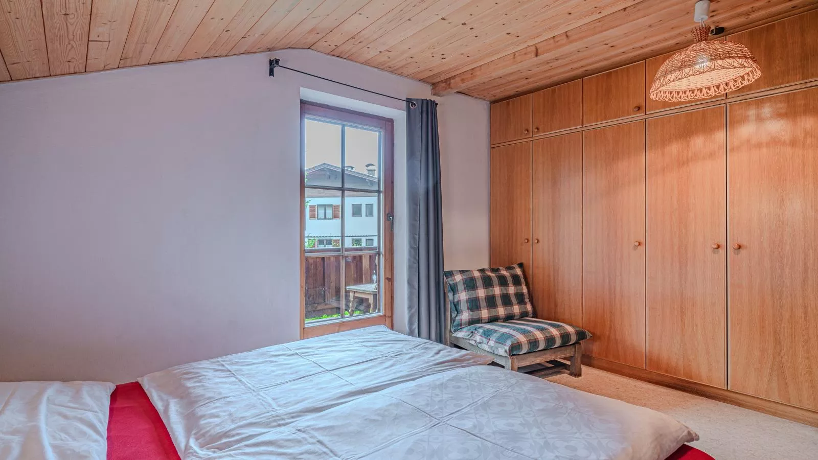 Jaklitsch XL-Bedroom