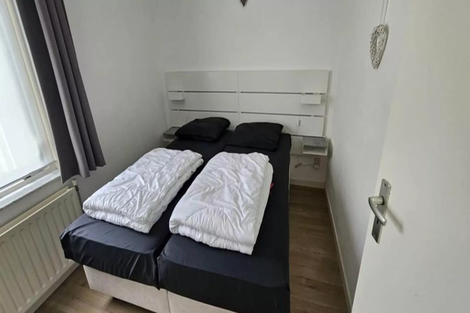 Schoneveld 176 Zeemeeuw Breskens-Bedroom