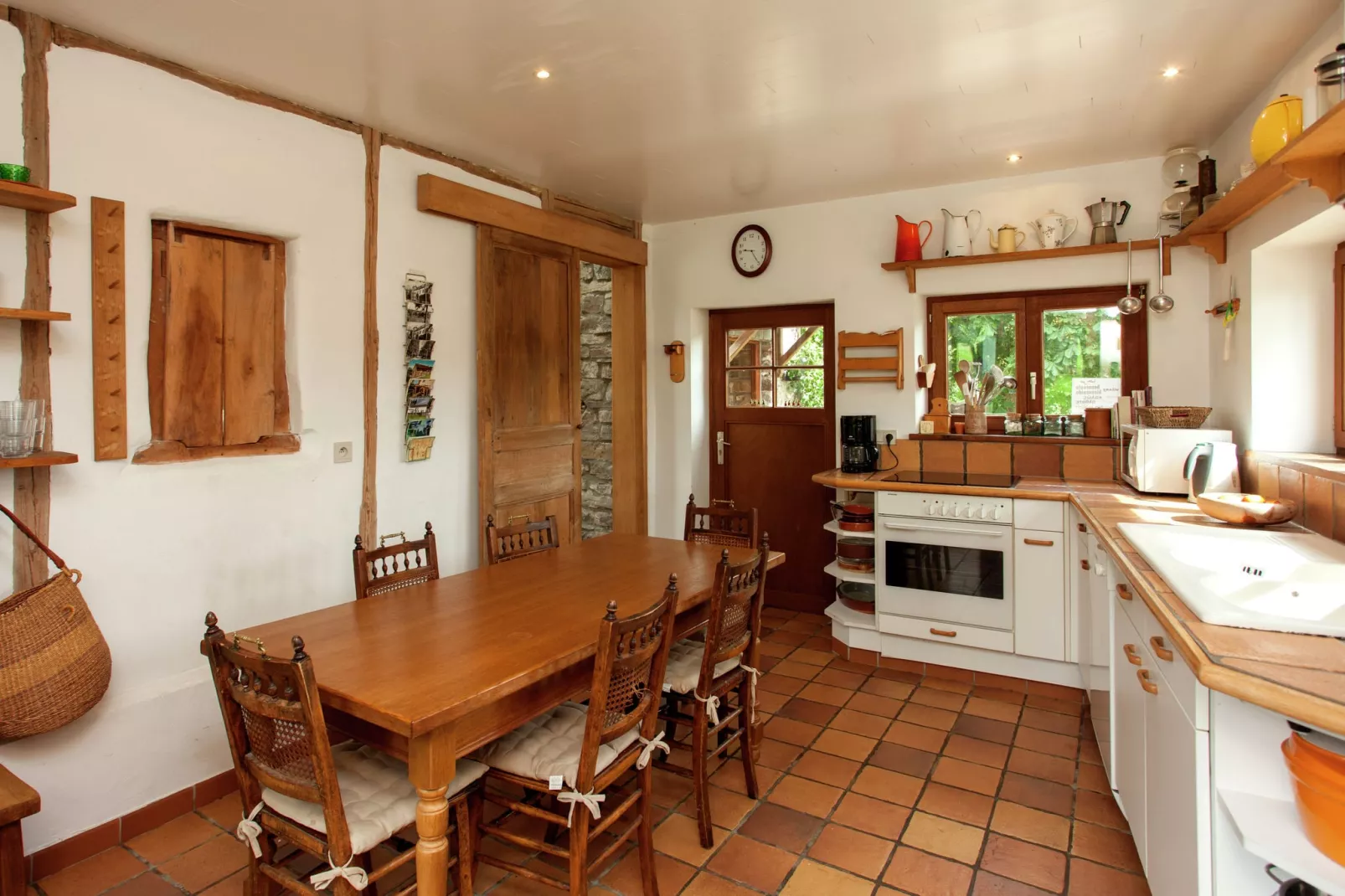 Li Saboti-Kitchen
