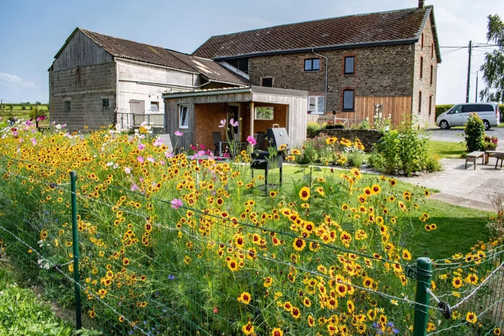 Chez Cyrille-Exterior summer