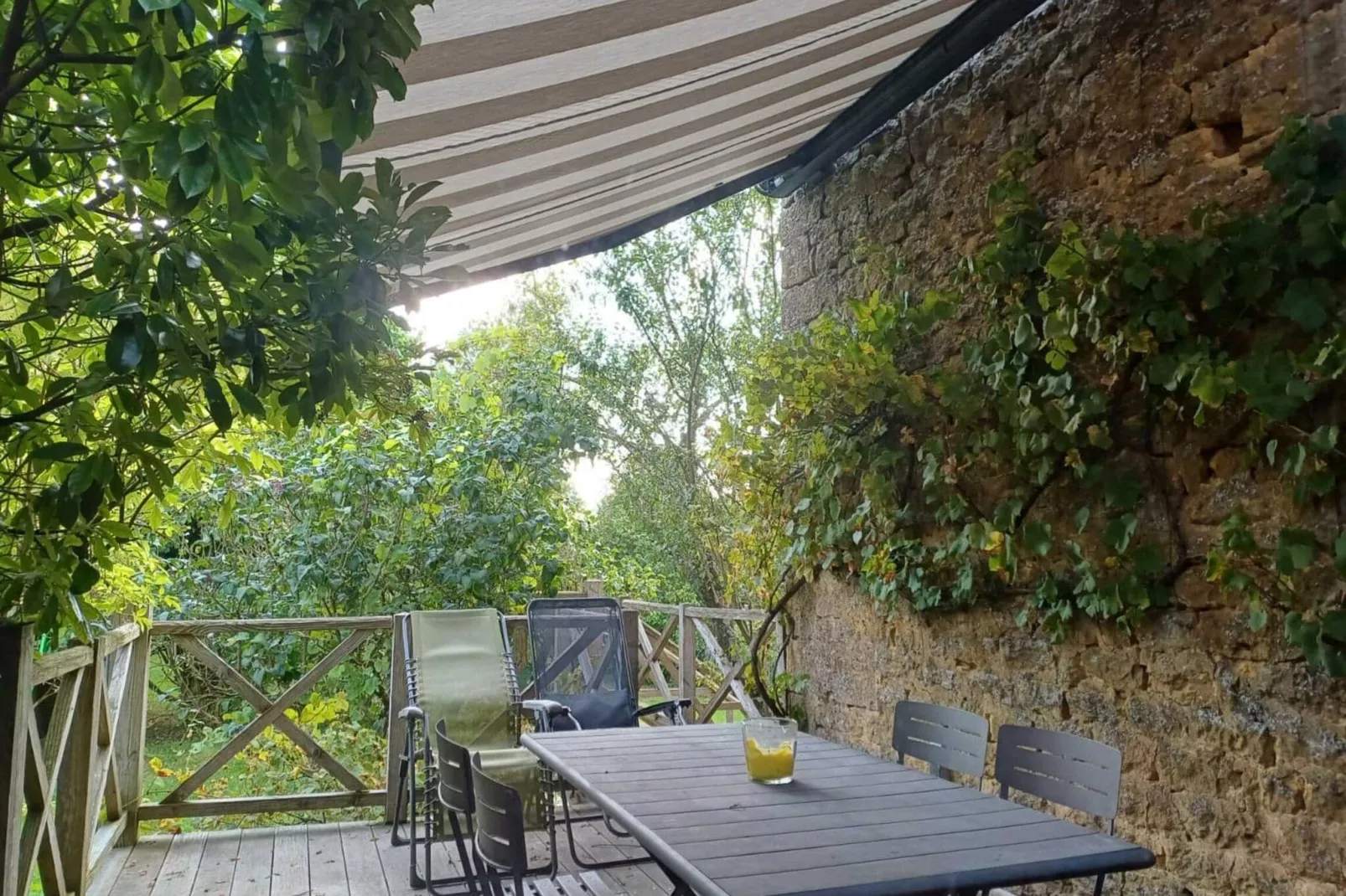 Le Pigeonnier-Terrace balcony