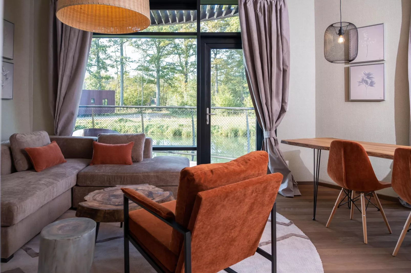 The Easy Accessible Leaf by YourNature-Living room