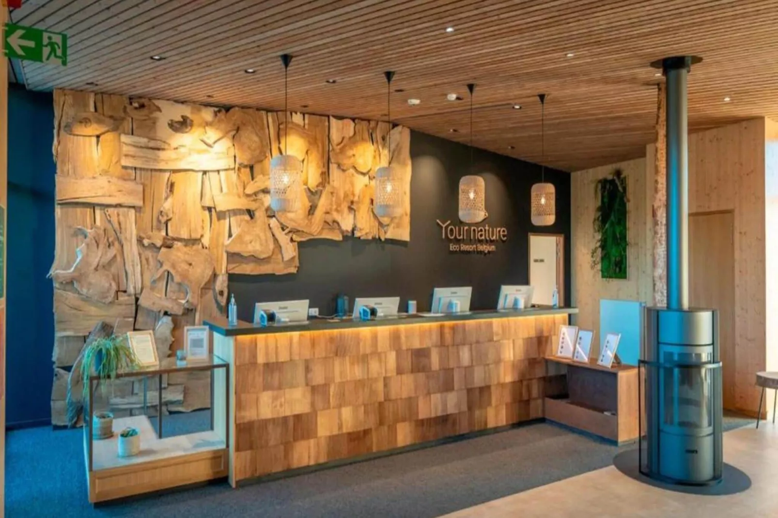 The Easy Accessible Leaf by YourNature-Reception hall