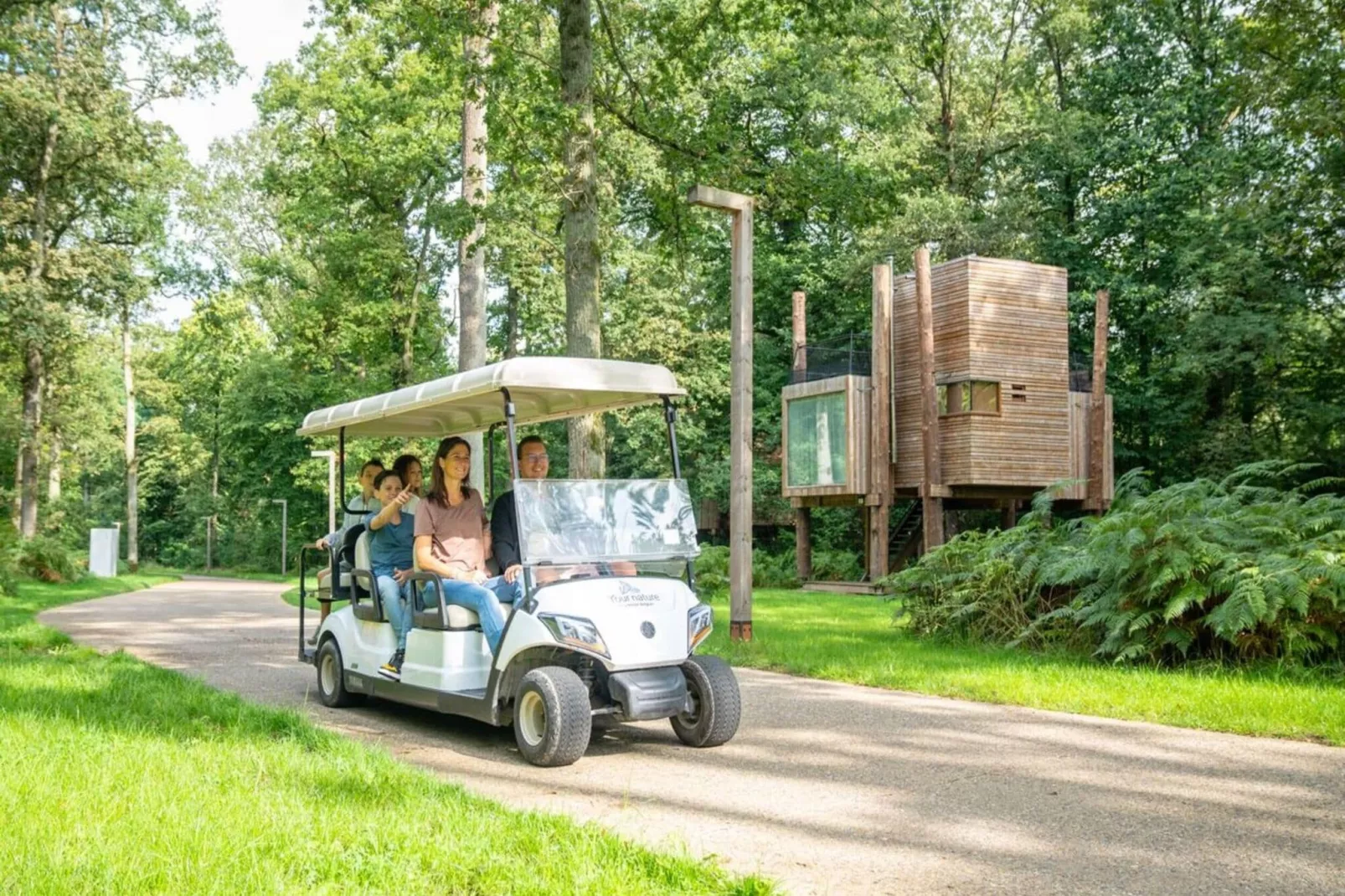 The Easy Accessible Leaf by YourNature-Areas summer 1km