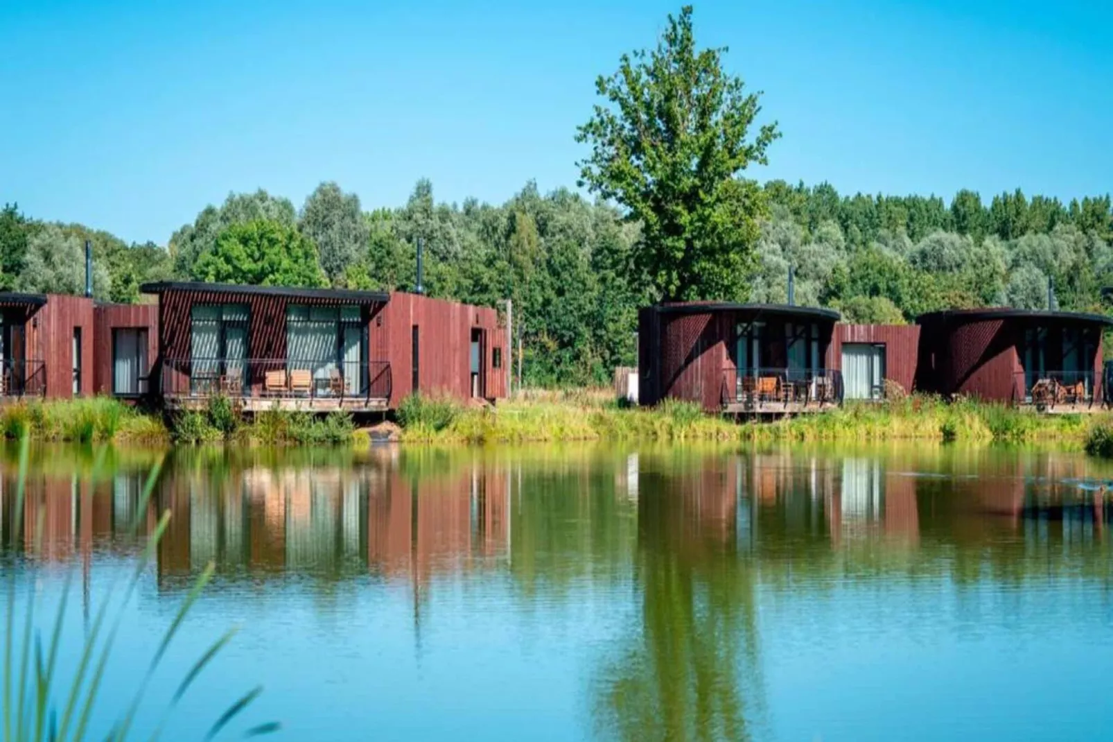 The Easy Accessible Leaf by YourNature-Exterior summer