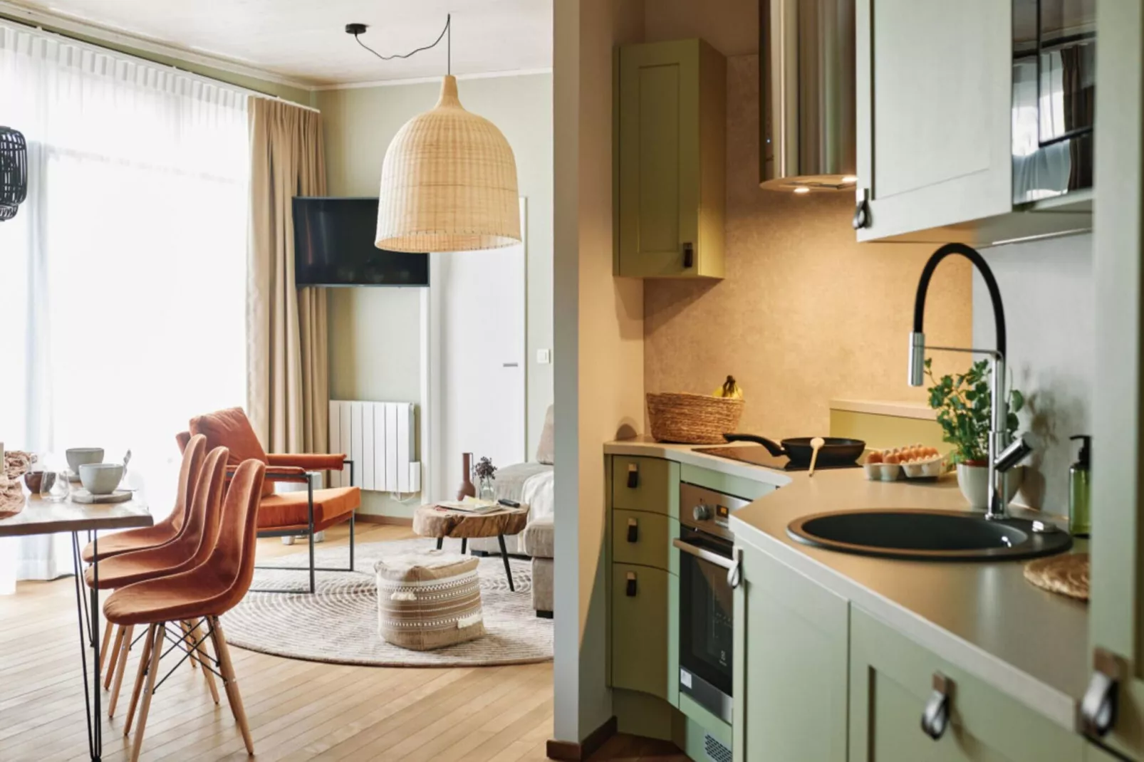 The Easy Accessible Leaf by YourNature-Living room