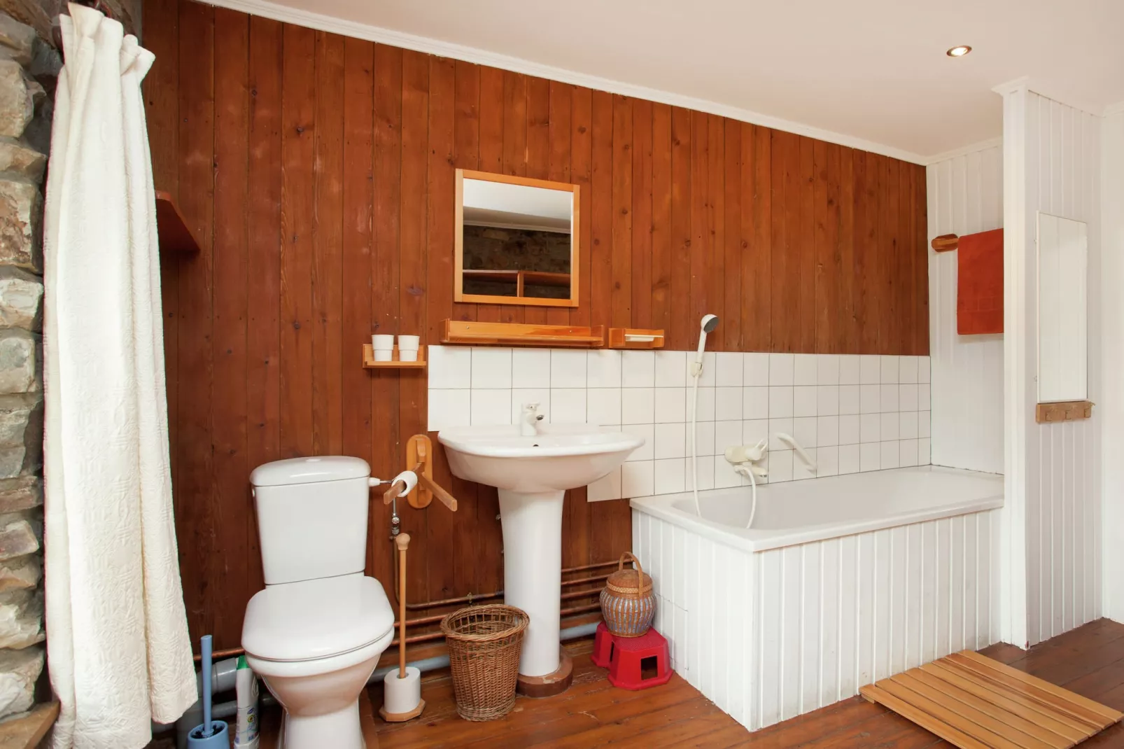 Li Saboti-Bathroom