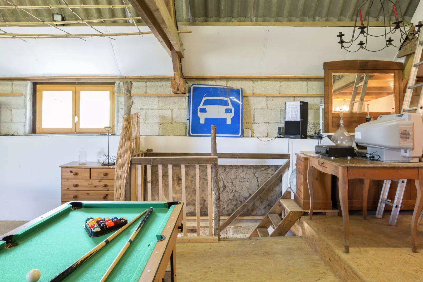 La petite Grenterie en mobil home-Recreation room